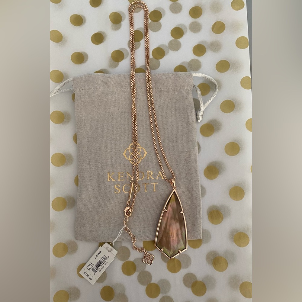 New with tags rose gold Kendra Scott necklace.